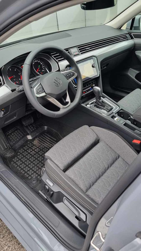 Požičovňa áut Lunycar Poprad - prenájom vozidla Volkswagen Passat